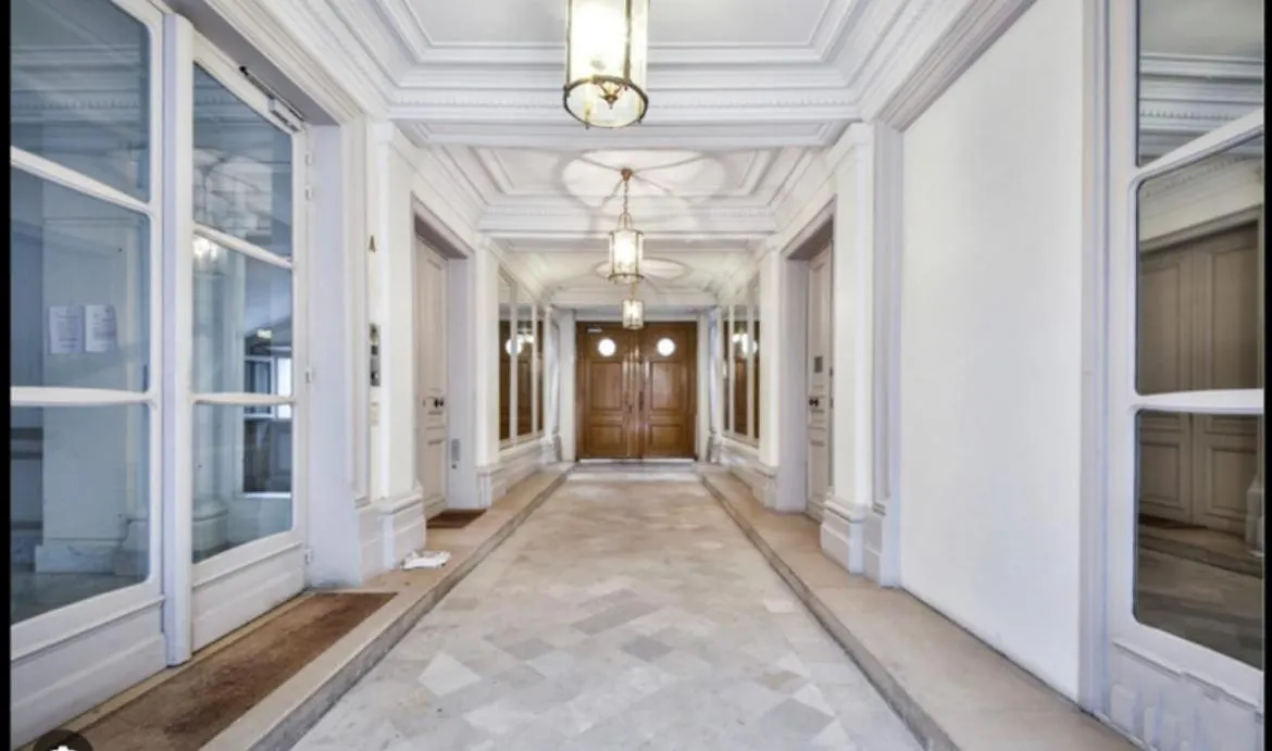 L'Avenue Montaigne Apartman Párizs