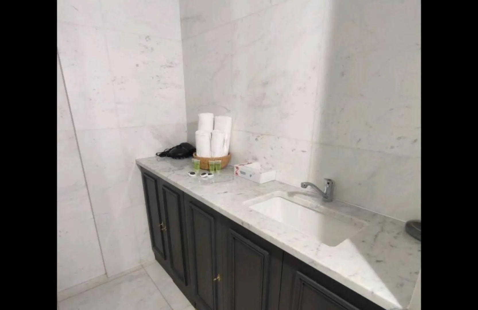 L'Avenue Montaigne Apartman Párizs