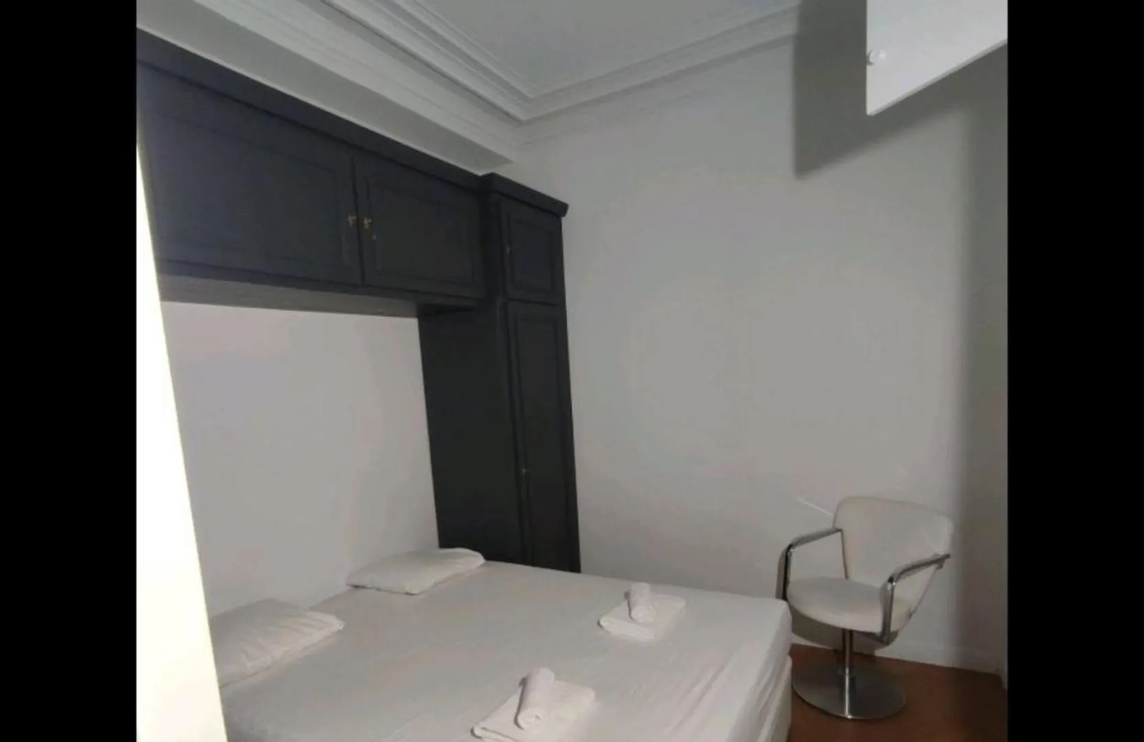 L'Avenue Montaigne Apartment Paris France